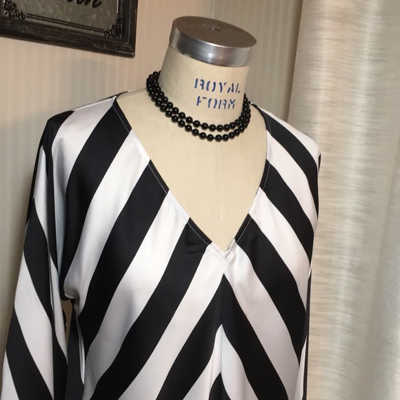 💥HOST PICK💥 INC Black & White Tunic - Picture 6 of 8
